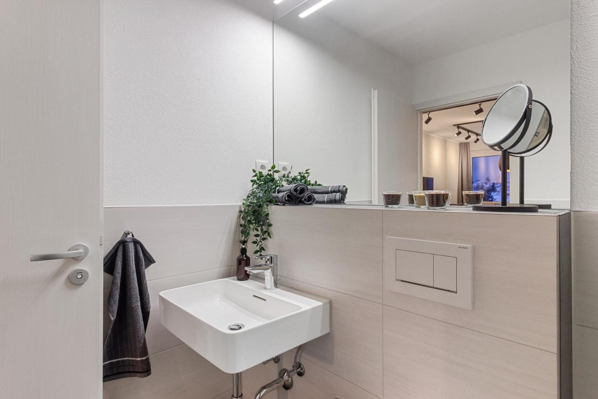 Appartement Fuer 1-2 - Wlan - Parkplatz - Homeoffice Kaiserslautern Exterior photo